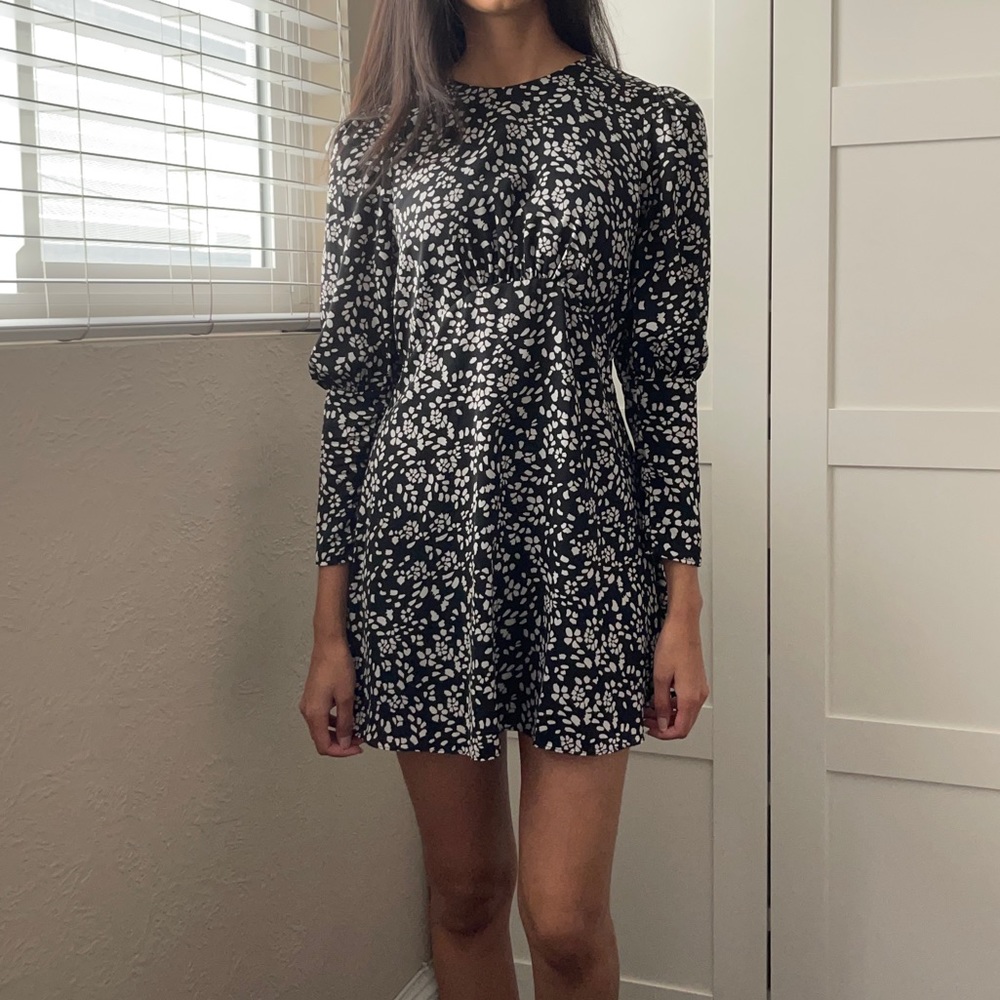 Back cutout dress